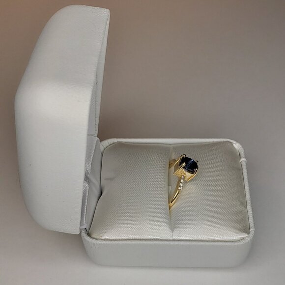 Yellow Gold & Natural Sapphire Ring - 10KT - Picture 3 of 11